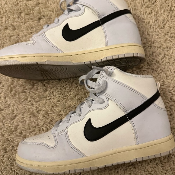 Nike high top shoes - Picture 2 of 5